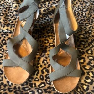 Stylish Gray Women's Sandals